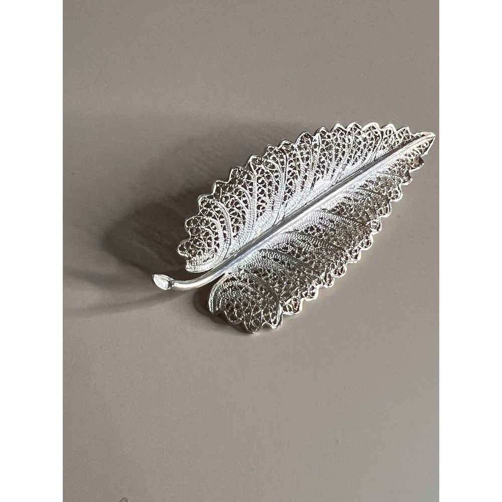 Vintage Silver Tone Filigree Leaf Fall Brooch Pin